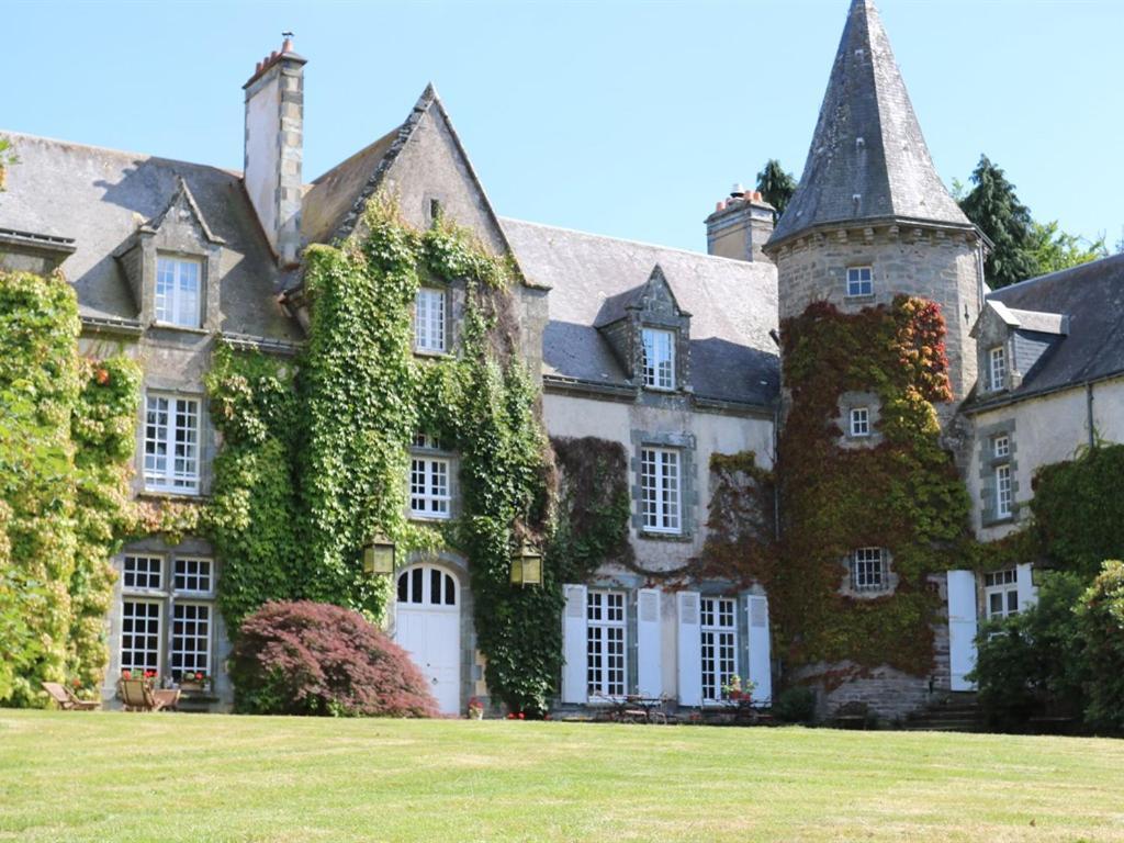 Manoir De Tregaray Hotel Sixt-sur-Aff Exterior photo